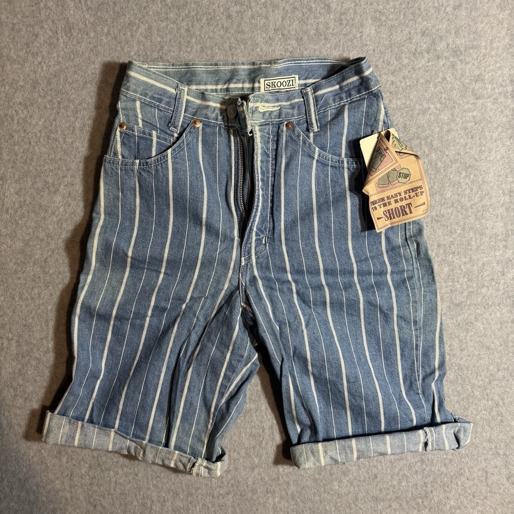 Women's Vintage Skoozi Jean Shorts High Waisted Size 26 Waist Pin Stripe Denim